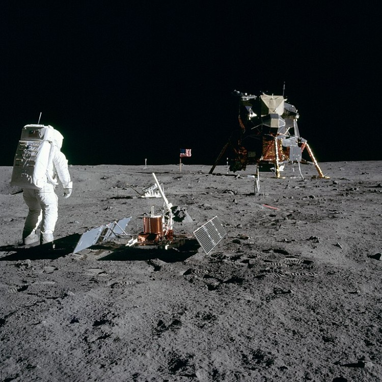 Buzz Aldrin looks back at the Eagle - Tranquility Base