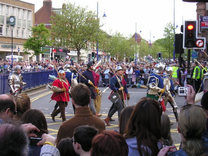 A modern day procession as people celebrate the Battle of St Albans.