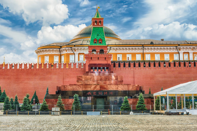 Lenin s Mausoleum History And Facts History Hit Lenin s Mausoleum History And Facts History Hit