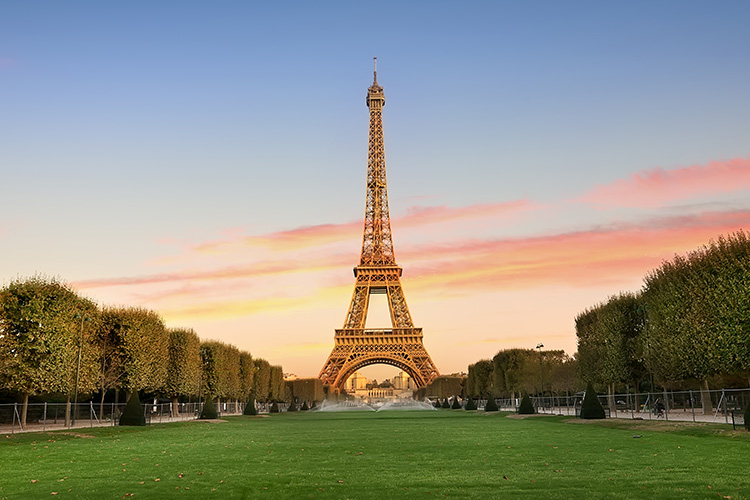 historical places to visit france