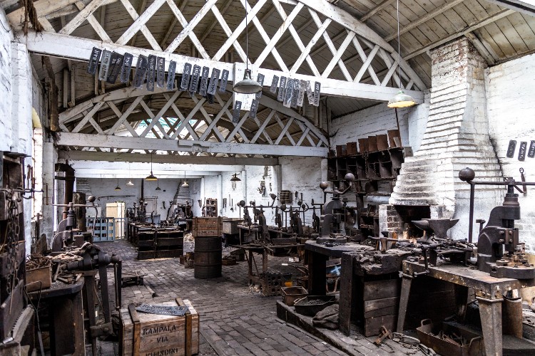 10 of the Best Historic Sites in West Midlands Historical Landmarks