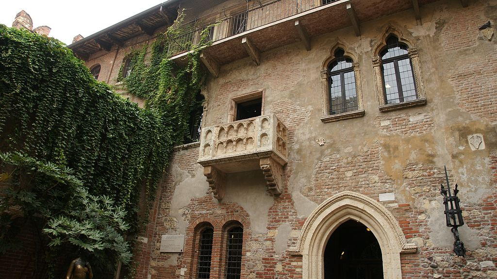 Casa Di Guilietta History And Facts History Hit casa-di-guilietta-history-and-facts-history-hit