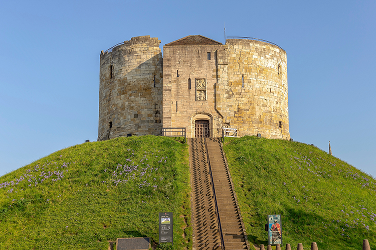 Clifford's Tower - History and Facts | History Hit