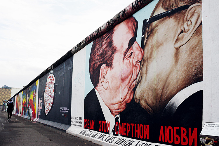 Berlin Wall History and Facts History Hit