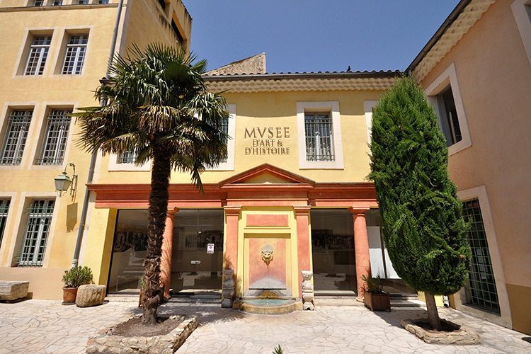 Museum of Orange History and Facts History Hit